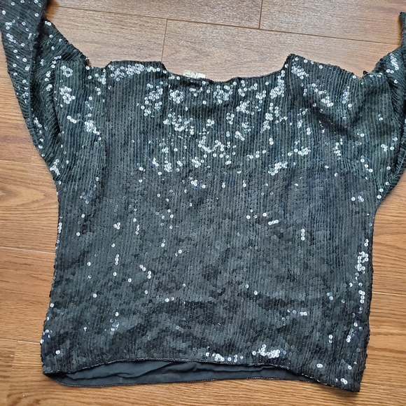 Black Floral Sequin Top - Picture 5 of 5